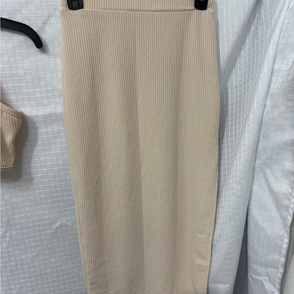 Cream Ribbed Skirt Set - Picture 3 of 5